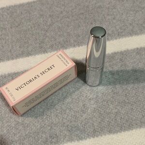 Victoria's Secret Lipstick in Silver Metallic Case 101 pretty baby